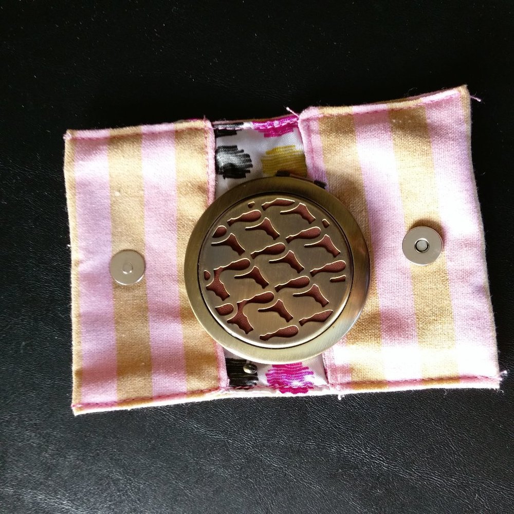 Fossil Magnifying Compact Mirror with Case, Antiqued Bronze finish